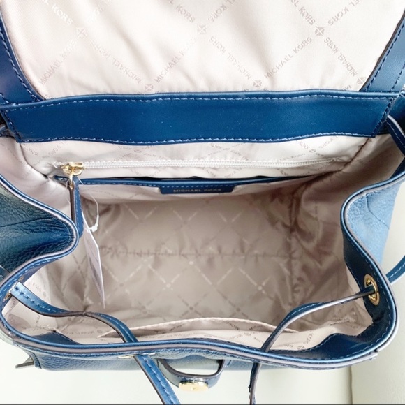 📌CLOSING SALE📌 Michael Kors Backpack 🎒 - Picture 4 of 7